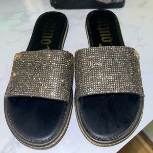 JUICY COUTURE Sparkly Sandals